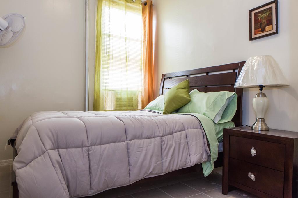 Studio And 1 Bedroom Apartments - Bronx New York Bagian luar foto