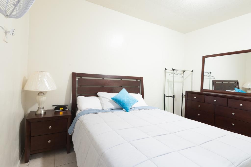 Studio And 1 Bedroom Apartments - Bronx New York Bagian luar foto