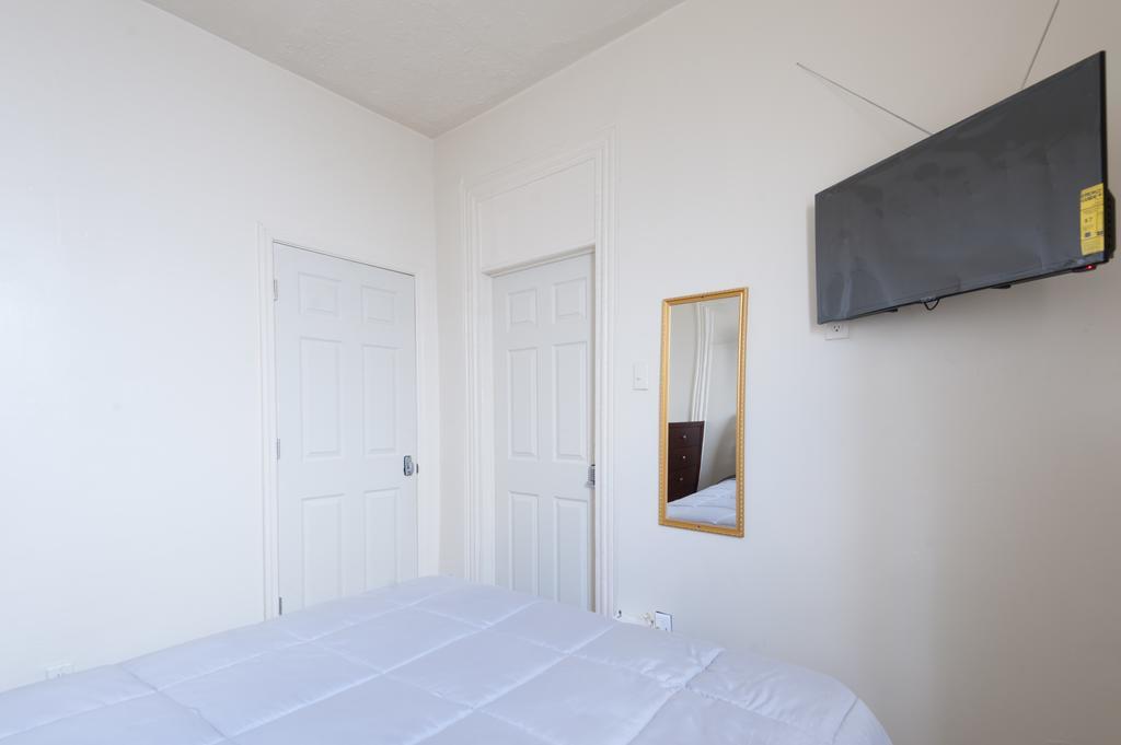 Studio And 1 Bedroom Apartments - Bronx New York Bagian luar foto