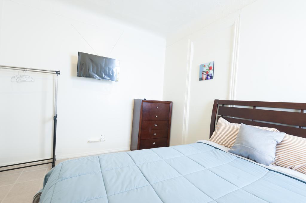 Studio And 1 Bedroom Apartments - Bronx New York Bagian luar foto