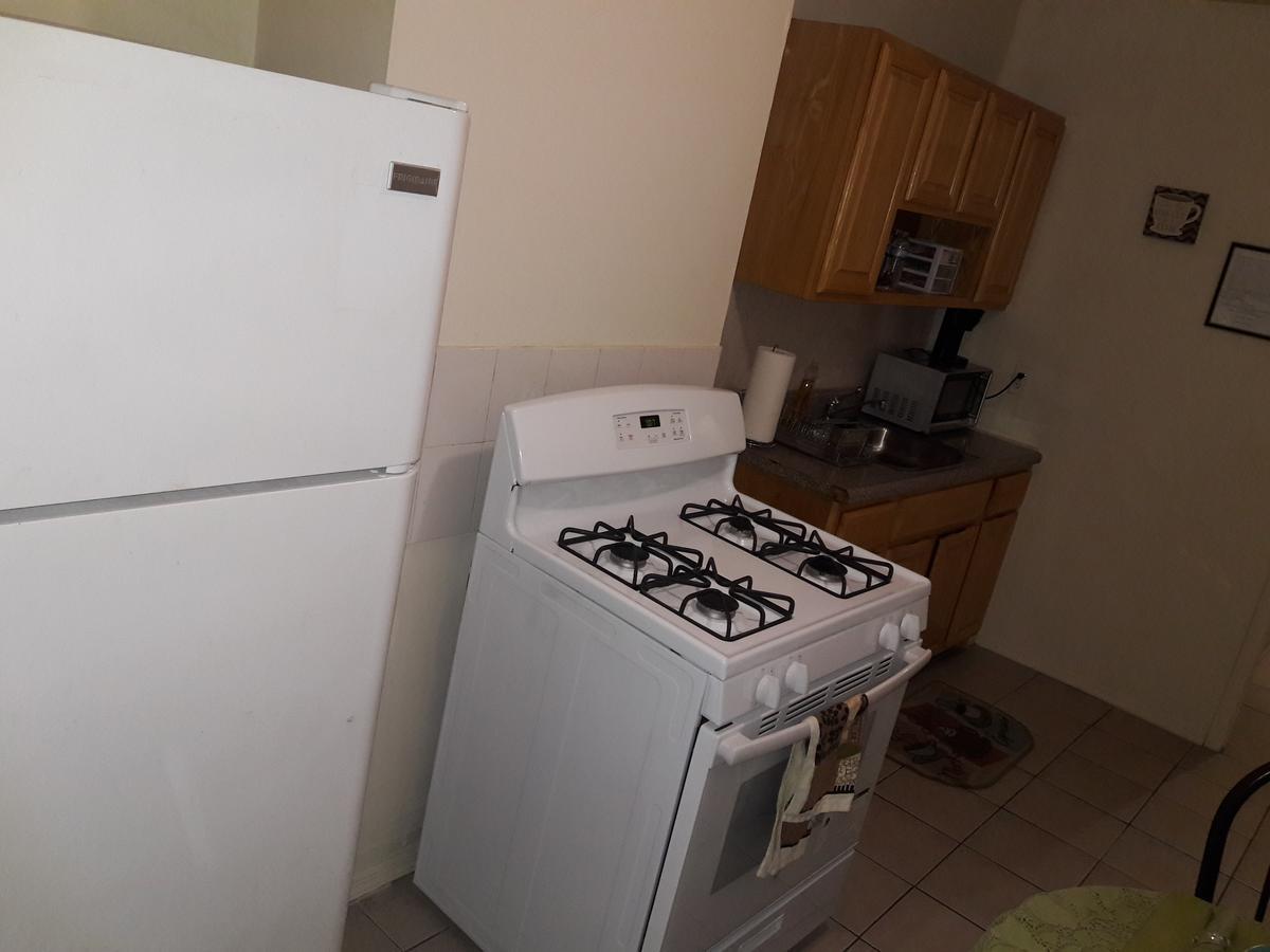 Studio And 1 Bedroom Apartments - Bronx New York Bagian luar foto